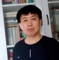 张强相片