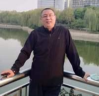 纪立刚相片