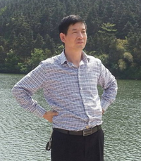 王炜相片