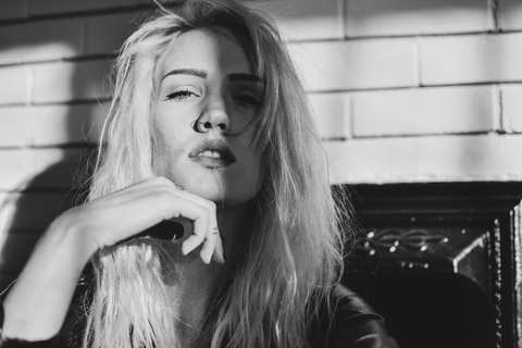 俄兵硬刚乌军无人机