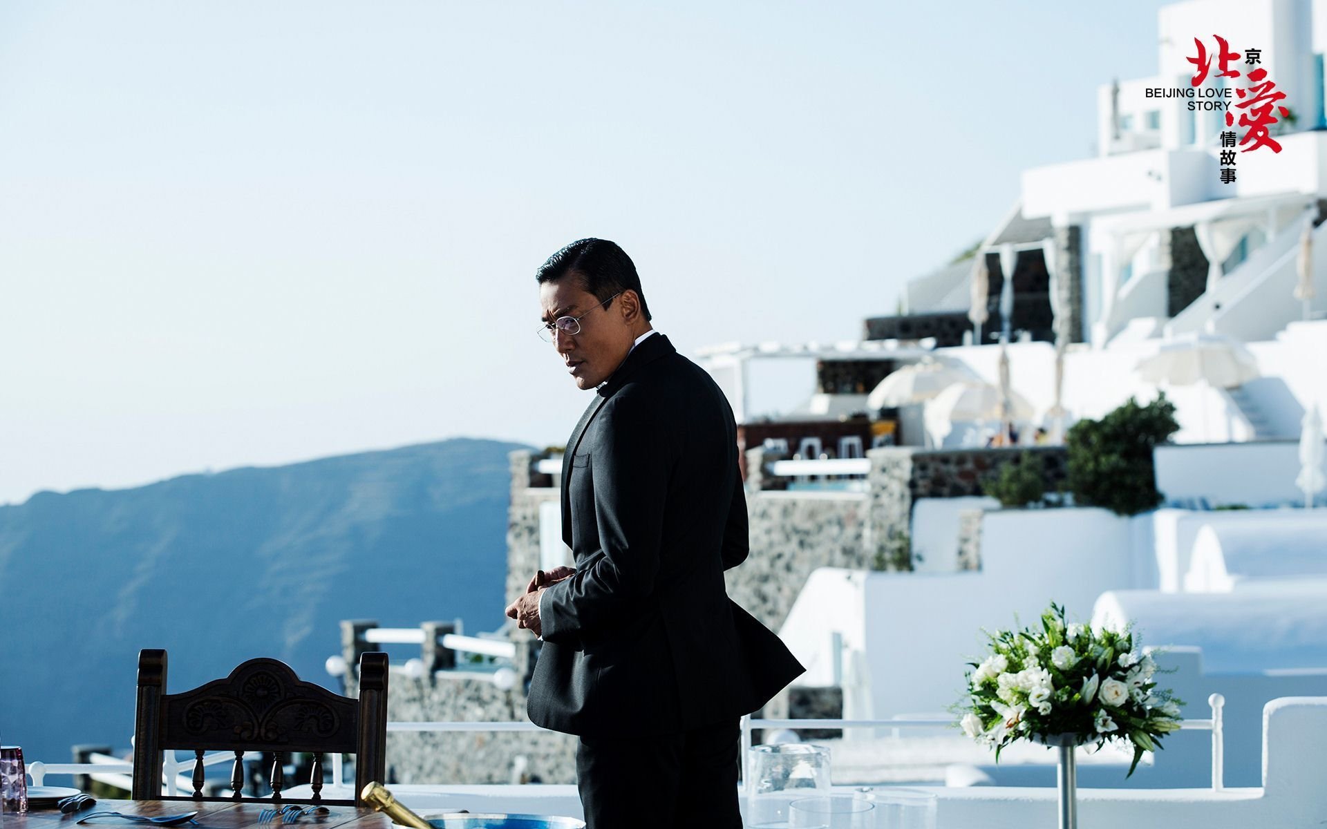 扔行李箱称没拿住