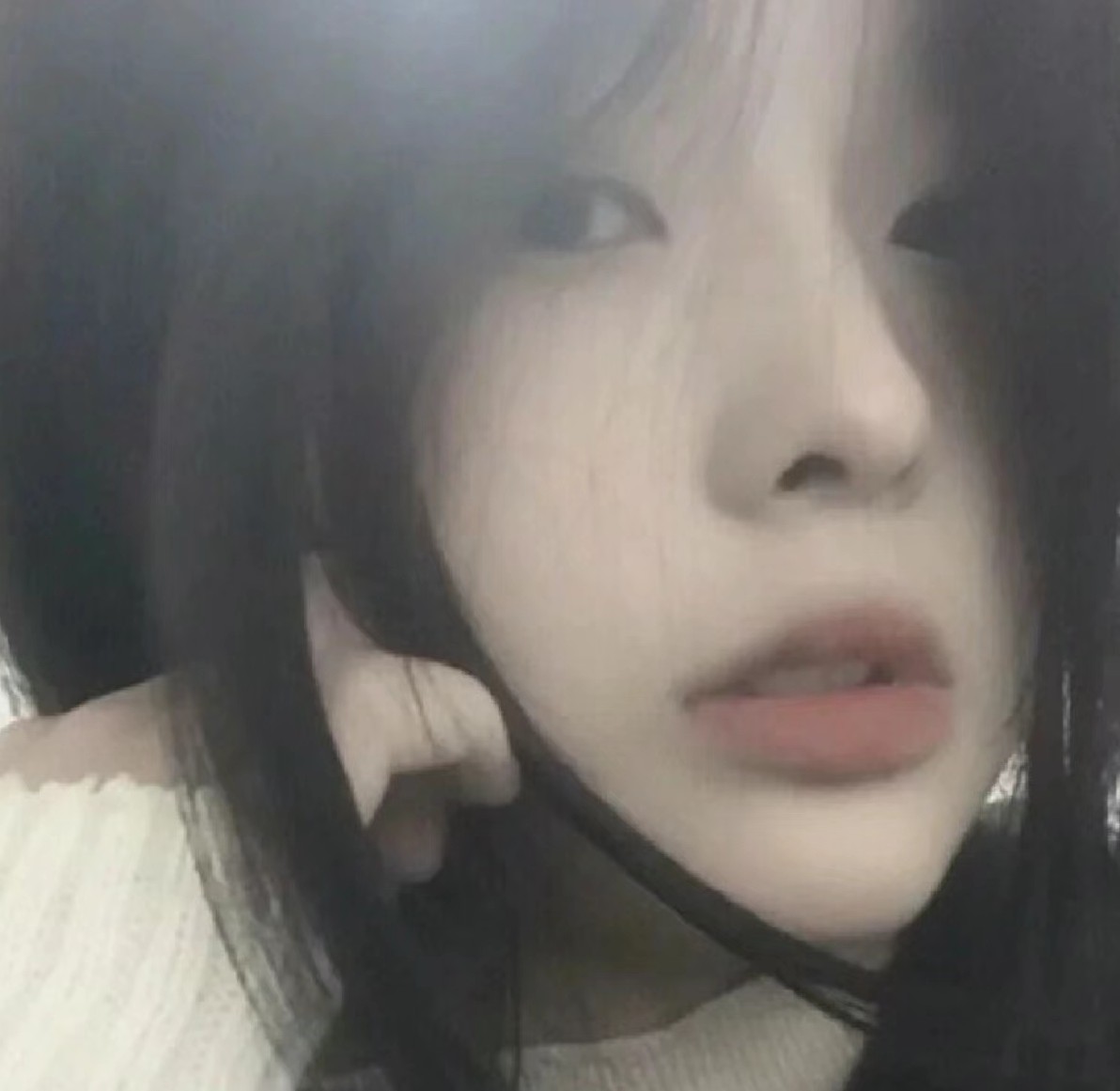晴^