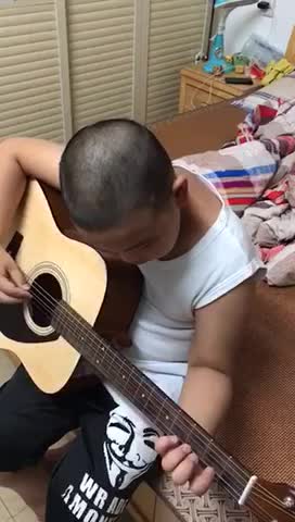 乖乖的飞飞 发布了一个吉他弹奏视频，欢迎