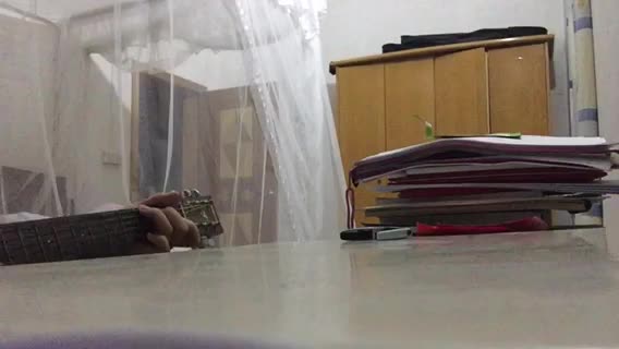 大家好，我在玩卡拉吉他，欢迎来围观，相关