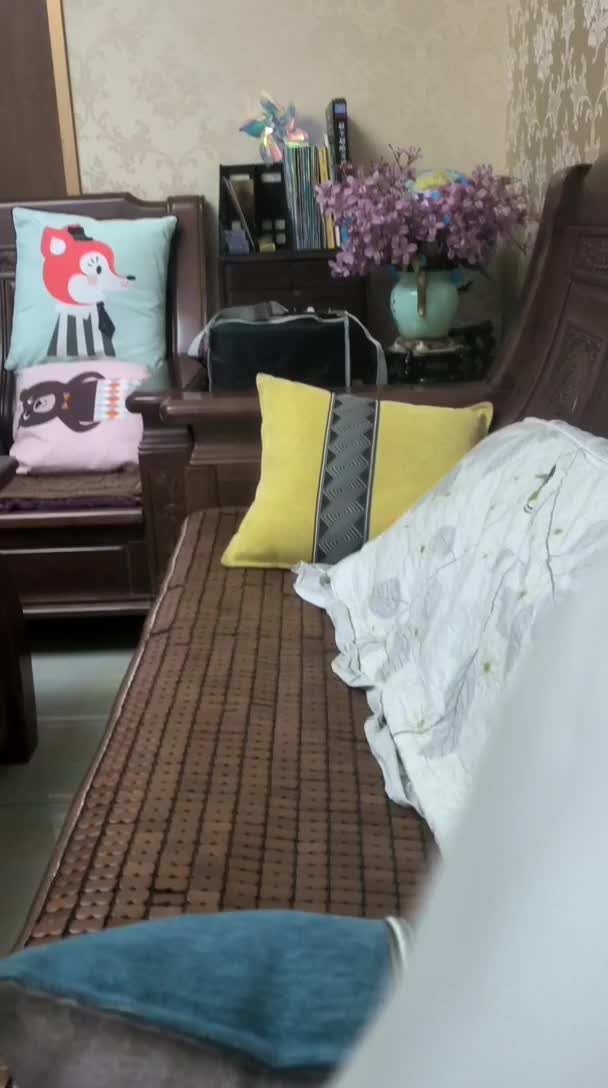 尽力了尽力了，间奏不知道双手怎么合了，左