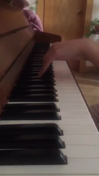 《take me hand》演奏时有些杂